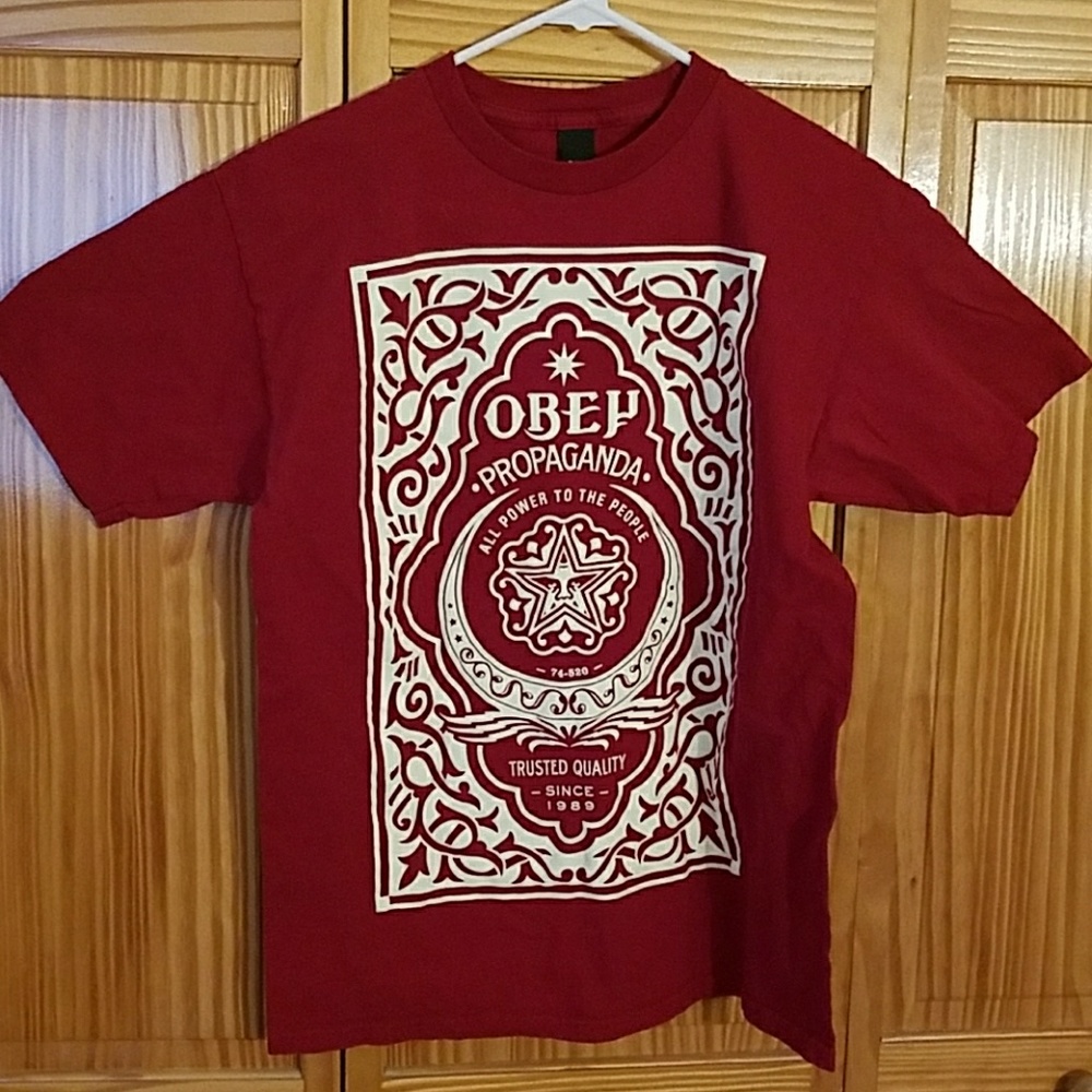 Tee shirt